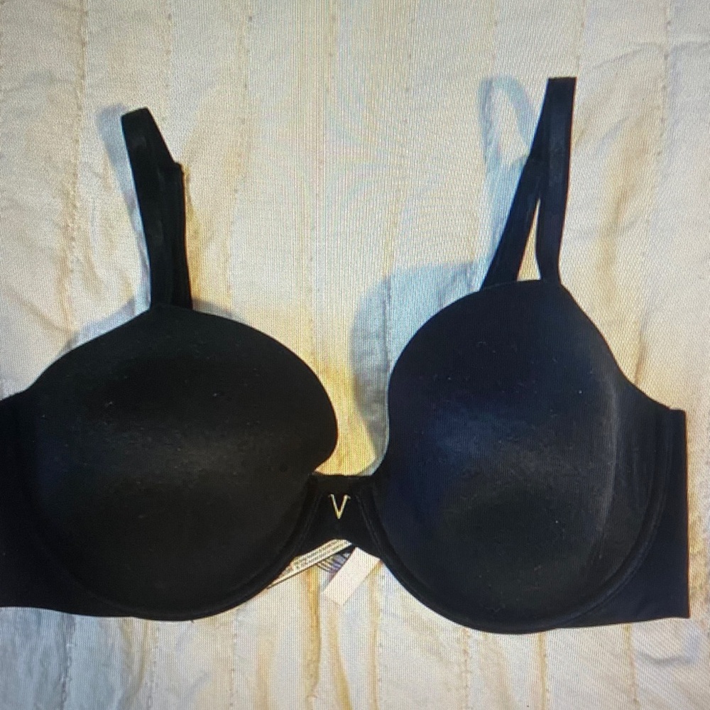 Victoria's Secret Black Molded Underwire Bra
